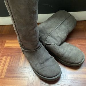 Tall Grey Ugg Suede boots size 7